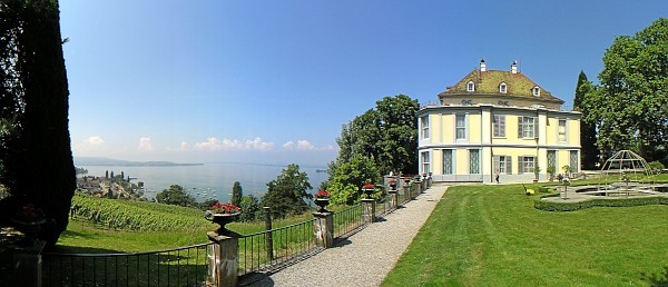 Arenenberg - Blick von der Terrasse neben dem Schloss P3a600.jpg